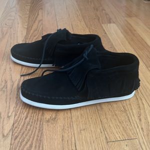 Minnetonka booties, fringe, Black, size 8